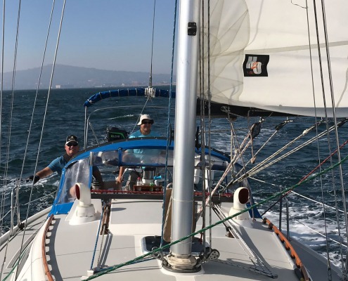 Basic Cruising and Skipper Large Keelboat sailing course and sailing lessons.