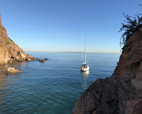 Santana Sailing Santa Catalina Cruise at anchor -2